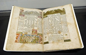 Script Gallery: The Venice Haggadah. Venice, Italy, 1609. Museum Israel. Jer