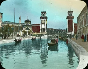 Lift Gallery: Venice, Italy - Gondolas
