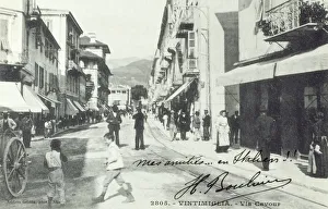 Images Dated 4th April 2011: Ventimiglia, Italy - Via Cavour