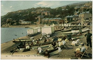 Images Dated 29th April 2016: Ventnor, Isle of Wight, Hampshire - The Beach