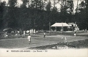Images Dated 28th October 2019: Veules-les-Roses - Playing tennis