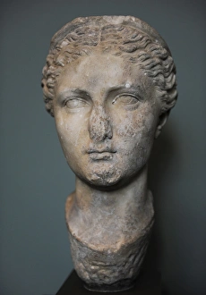 Vibia Sabina (83-136/137). Roman Empress, wife of Hadrian. C Vibia Sabina (83-136/137). Roman Empress, wife of Hadrian. C