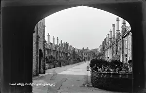 Vicars Prints: Vicars Close in Wells