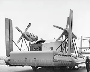Vickers VA. 3 hovercraft G-15-243