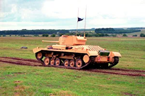 Vickers Valentine tank T123358