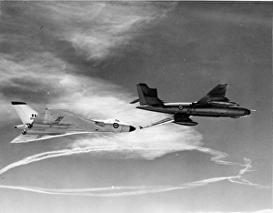 Avro Collection: Vickers Valiant B(PR)K1 WZ376 refuels Avro Vulcan