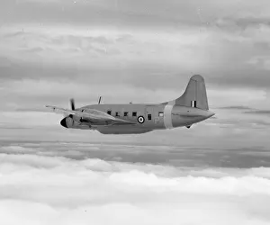 Barnes Prints: Vickers Varsity VX828