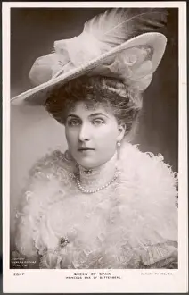 Victoria Eugenia / Postcard