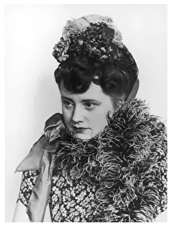 Dramas Prints: VICTORIAN HAT
