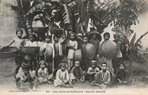 Images Dated 17th February 2016: Vietnam - Children working as porters - Saigon