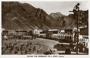 Images Dated 27th October 2016: View of The Crescent, Aden