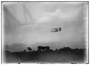 Side view of flight 45, Orville flying to the left at a cons Side view of flight 45, Orville flying to the left at a cons