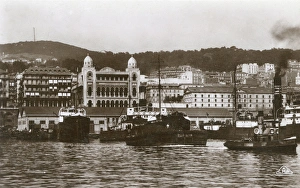 Images Dated 23rd May 2017: View of the harbour with Prefecture, Algiers, Algeria
