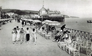 Images Dated 21st November 2013: A view of the La Promenade des Anglais, Nice, France