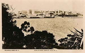 Images Dated 24th November 2016: View of Perth from Mount Eliza, Western Australia