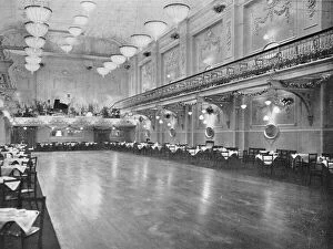 Brighton Collection: A view of Sherrys ballroom in Brighton, 1920