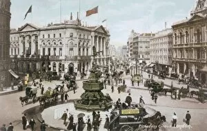 View of the traffic in Piccadilly Circus in 1905