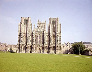 Images Dated 22nd November 2016: View of Wells Cathedral, Somerset