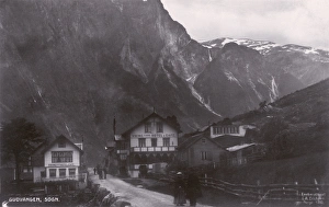 Viking Gallery: Viking Hotel and Cafe, Gudvangen, Sogn, Norway