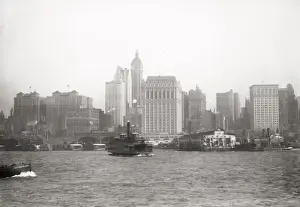 Vintage early 20th century press photograph: New York, Manhattan waterfront, 1920 s