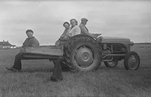 Wentworth Postcard Collection Gallery: Vintage Ferguson Tractor