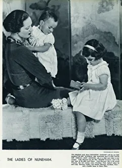 Viscount Gallery: Viscountess Harcourt and daughters by Madame Yevonde