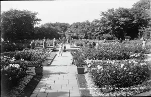 Ashton Prints: Visitors Enjoying Ashton Garden