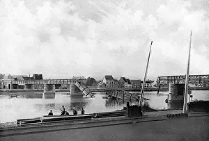 Meuse Prints: Vis頂ridge destroyed