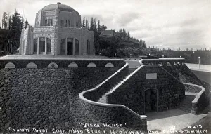 Images Dated 12th August 2019: Vista House, Crown Point, Columbia River, Highway One, USA