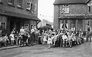 Images Dated 2nd April 2012: VJ Day street party, Walton-on-the-Naze, Essex