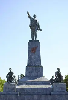 Vladimir Ilyich Lenin (1870-1924)