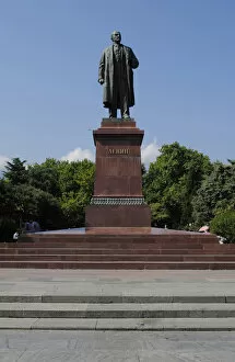 Vladimir Ilyich Lenin (1870-1924). Monument. Yalta