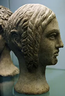 Votive bust of a woman. Terracotta. 300-200 BC. Etruscan art