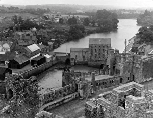 Images Dated 11th March 2011: Wales / Pembroke