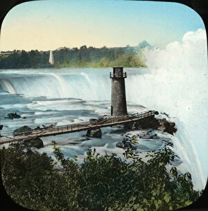 Walkway Collection: Walkway and Lookout point - Niagara Falls, USA