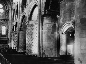 Images Dated 10th May 2011: Waltham Abbey Altar