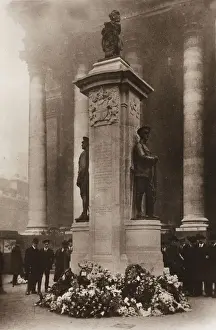 Remembrance Prints: War Memorial outside the Royal Exchange