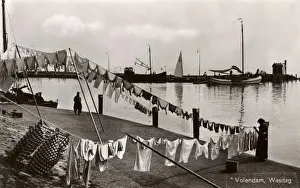 Hangs Prints: Washing Day at Jolendam, The Netherlands