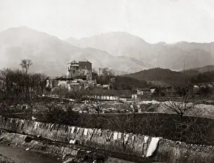 Washing on a wall at Loano, Italy, circa 1890