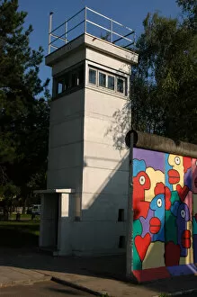 Watchtower and strecht of the Berlin Wall in the Allied Muse