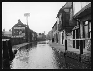 Conditions Gallery: WATER LANE