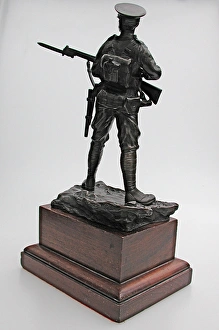 Images Dated 4th October 2008: On the way to Tipperary - Infantryman, 1914