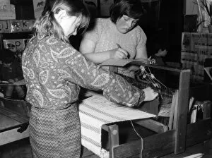 Images Dated 17th June 2011: Weaving Lesson