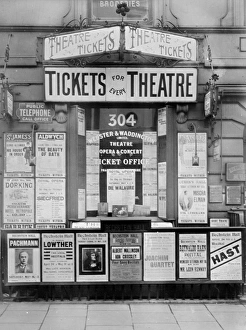Images Dated 13th June 2017: Webster & Waddington, theatre ticket agents, London