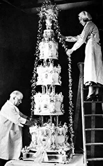 Royal Wedding Prince George Collection: Wedding cake