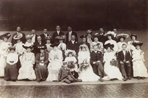 Bridegroom Gallery: Wedding group photo