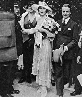 Images Dated 24th January 2017: Wedding of Lady Diana Manner and Duff Cooper