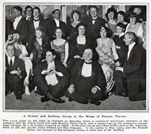 Images Dated 27th April 2020: Well-known members of the D Oyly Carte Company on the stage at Princes Theatre including