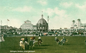 Images Dated 12th April 2012: Wellington Gardens, Great Yarmouth, Norfolk