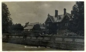 Wellington Prints: Wellington Hotel, Crowthorne, Berkshire